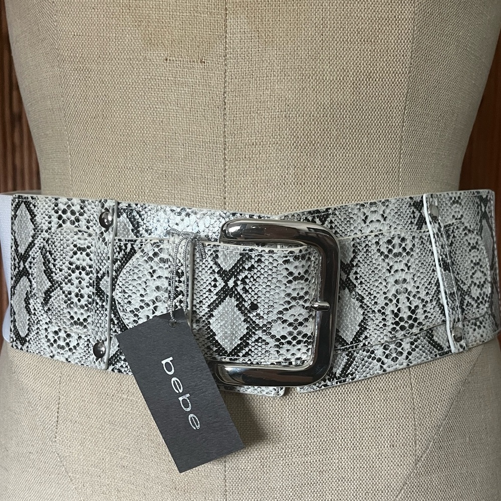 Bebe belt, faux snake skin, white, silver buckle, medium/ large